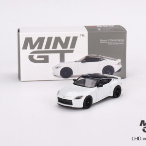 MINI GT #599 — Nissan Z Performance 2023 Everest White LHD version