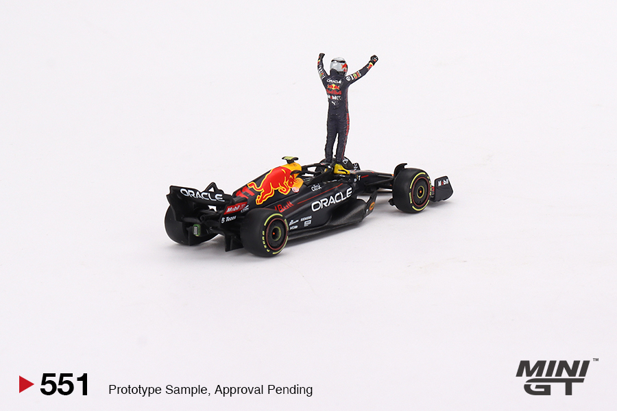 MINI GT #551 — Oracle Red Bull Racing RB18 #11 Sergio Pérez 2022 Monaco Prix Winner - Image 4
