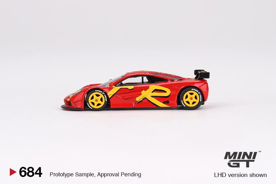 MINI GT #684 — McLaren F1 GTR 1996 Presentation - Image 5