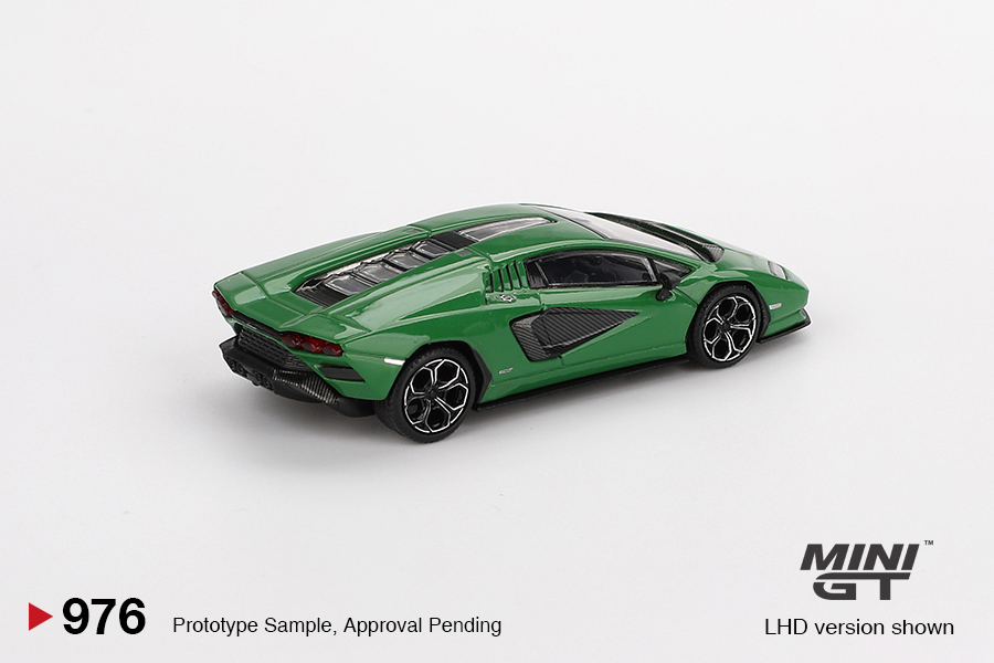 MINI GT #976 — Lamborghini Countach LPI 800-4 Verde Medio - Image 4