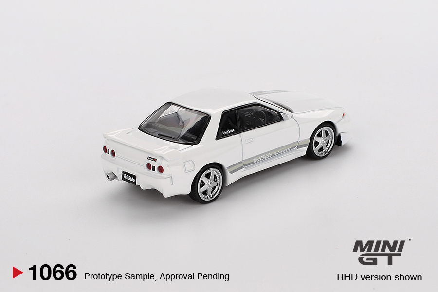MINI GT #1066 — Nissan Skyline GT-R (R32) VeilSide Combat C-I White - Image 4