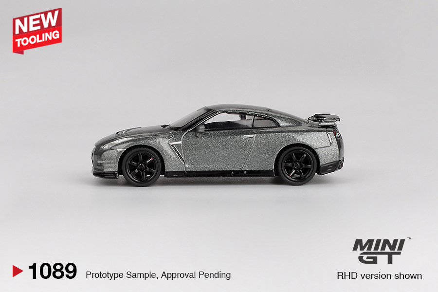 MINI GT #1089 — NISSAN GT-R 2013 Dark Metal Gray (NISMO R35 CRS Version) - Image 4