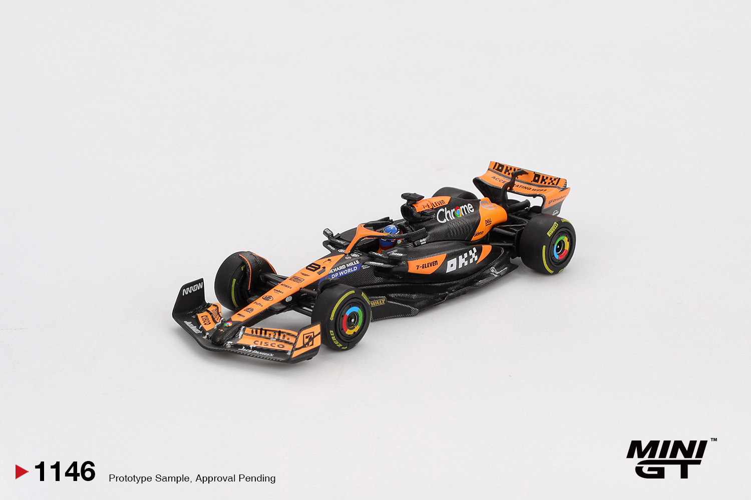 MINI GT #1146 — McLaren MCL38 #81 Oscar Piastri 2024 F1 2024 Hungarian GP Winner