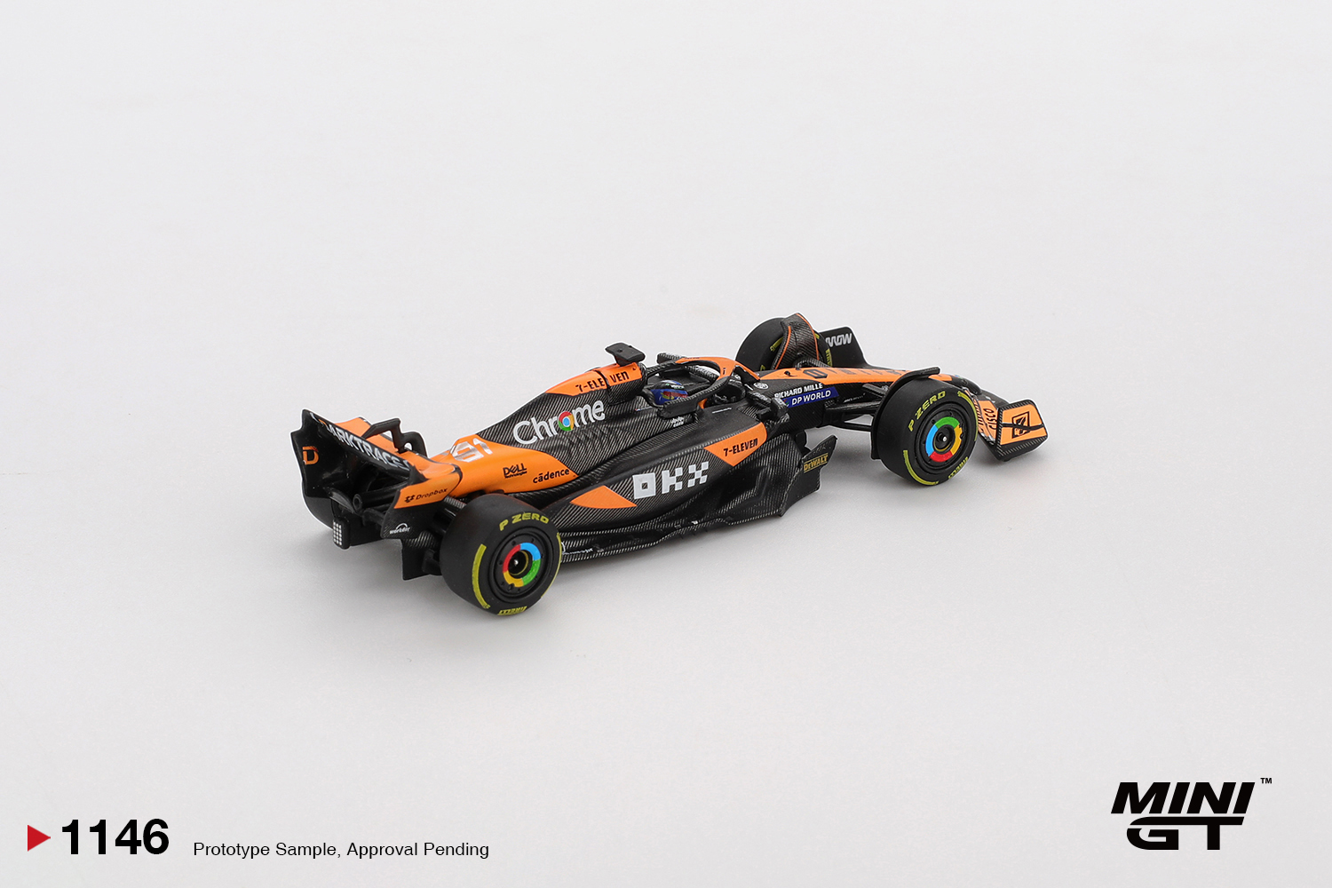 MINI GT #1146 — McLaren MCL38 #81 Oscar Piastri 2024 F1 2024 Hungarian GP Winner - Image 3