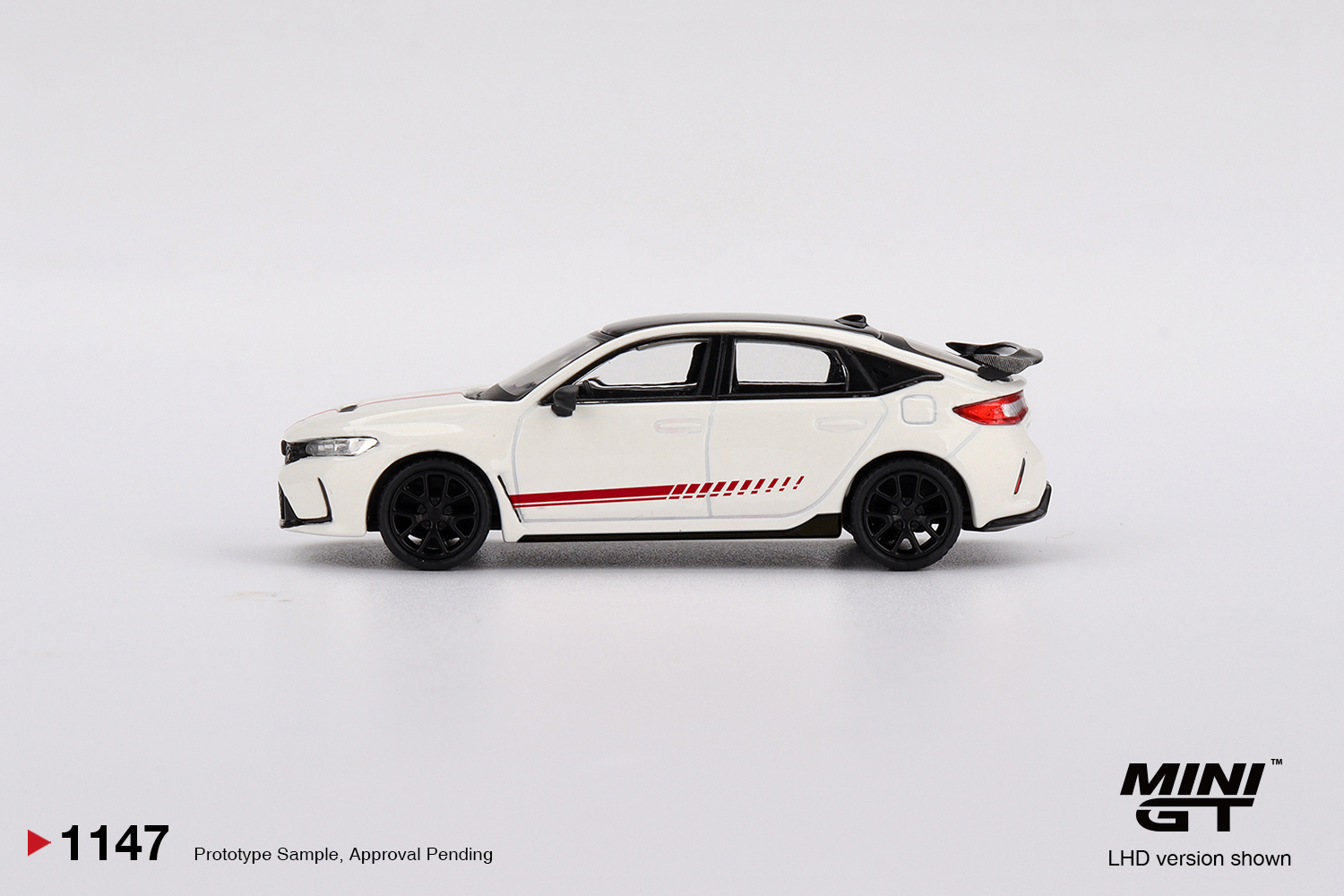 MINI GT #1147 — Honda Civic Type R Ultimate Edition - Image 4