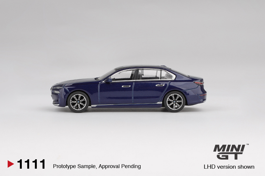 MINI GT #1111 — BMW i7 xDrive60 Tanzanite Blue Metallic - Image 5