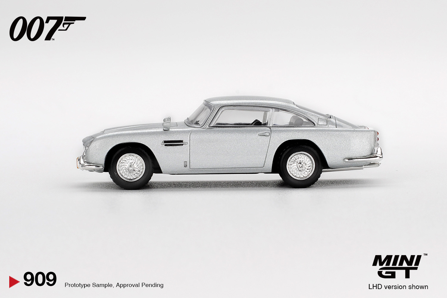 MINI GT #909 — Aston Martin DB5 “Casino Royale” - Image 4