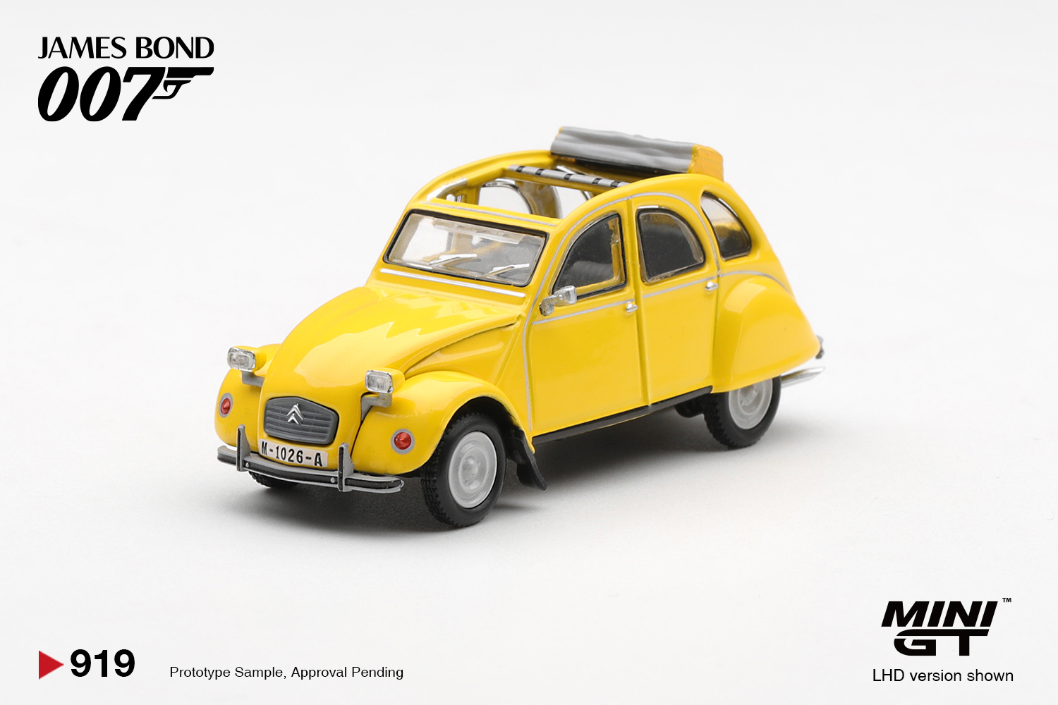 MINI GT #919 — Citroën 2CV “For Your Eyes Only”