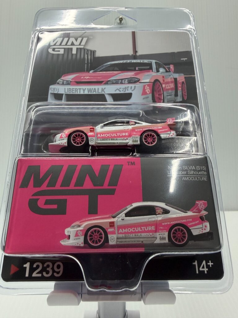 Mini GT #1239 Nissan Silvia (S15) LB-Super Silhouette AMOCULTURE 1:64 Blister