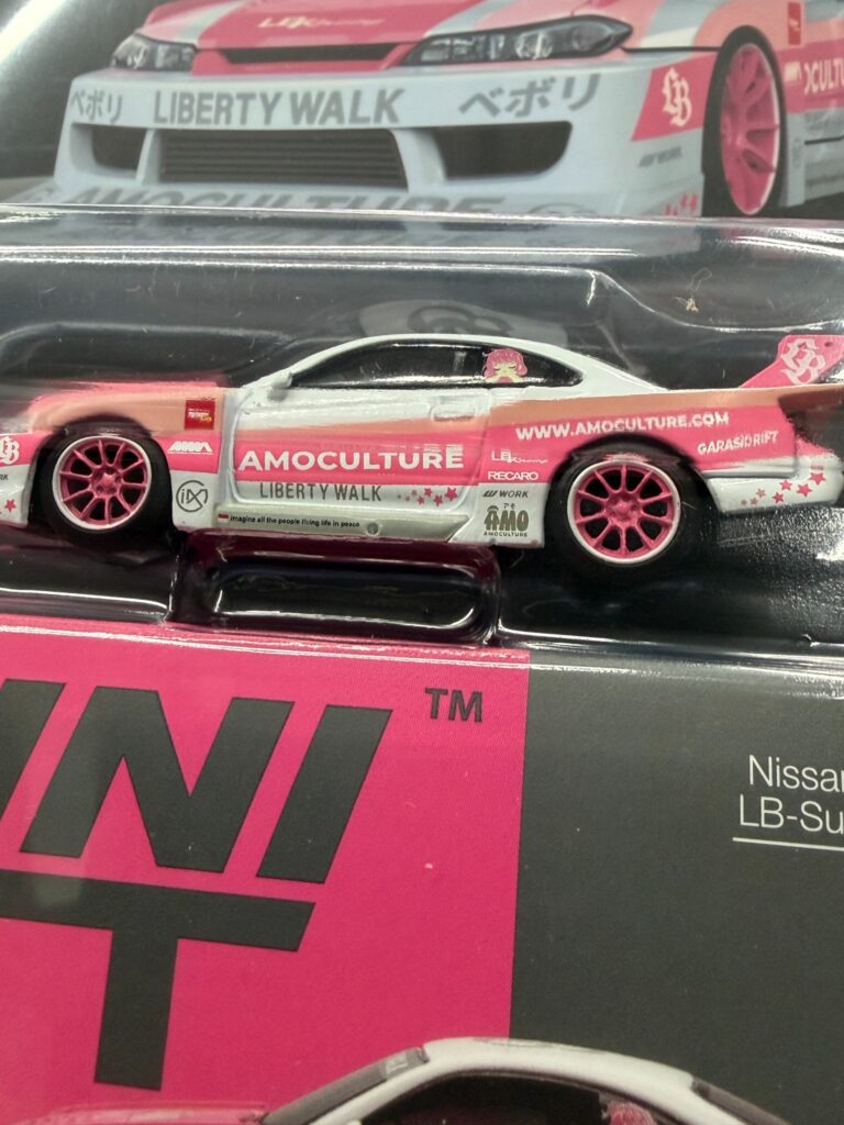 Mini GT #1239 Nissan Silvia (S15) LB-Super Silhouette AMOCULTURE 1:64 Blister